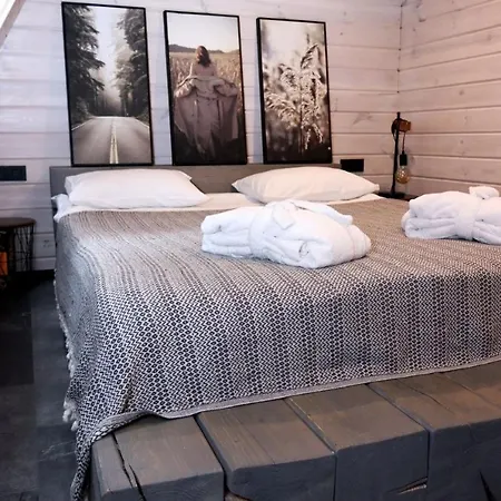 Forest Huts Chalet